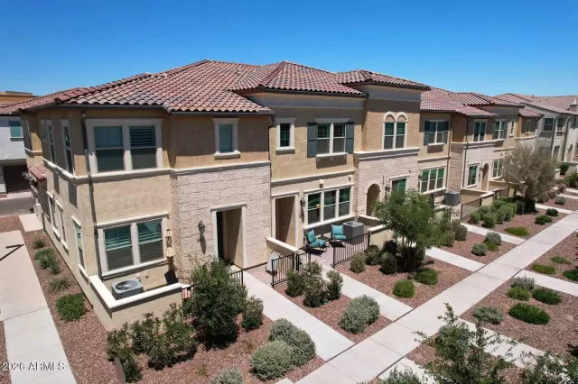 MLS: 7025931 Condo For Sale