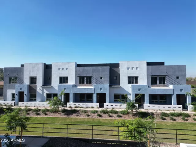MLS: 7026075 Condo For Sale