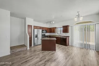 Photo #6: 7026357 Listing