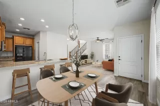 Photo #3: 7026375 Listing