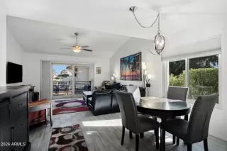 Photo #6: 7026433 Listing