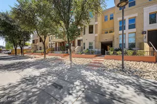 Photo #3: 7026684 Listing