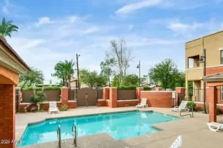 Photo #5: 7026684 Listing