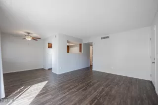 Photo #3: 7027201 Listing 