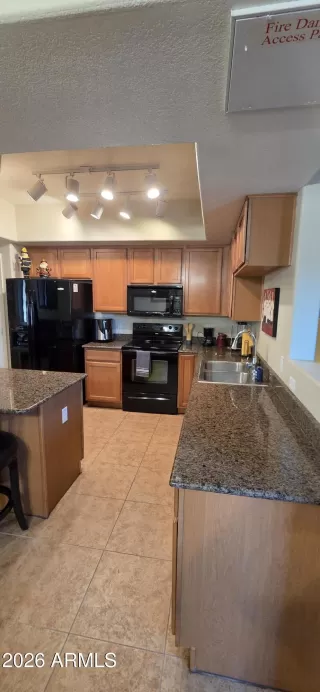 Photo #5: 7027449 Listing