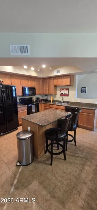 Photo #6: 7027449 Listing