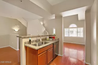 Photo #5: 7027935 Listing 