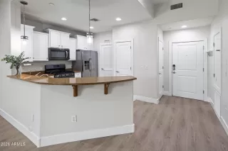 Photo #2: 7028054 Listing
