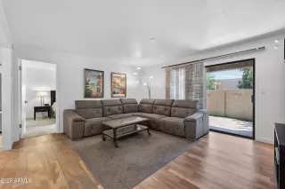 Photo #3: 7028087 Listing 