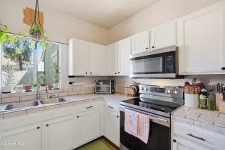 Photo #4: 7028146 Listing 