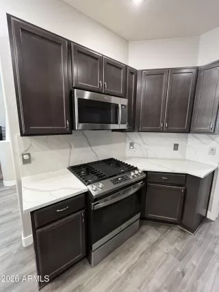 Photo #6: 7029011 Listing 