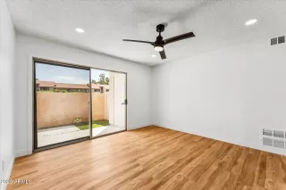 Photo #4: 7029064 Listing 