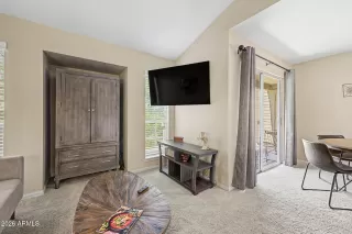 Photo #2: 7029107 Listing 