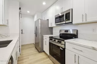 Photo #4: 7029287 Listing