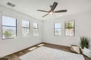 Photo #6: 7029626 Listing