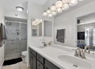 Photo #5: 7029653 Listing
