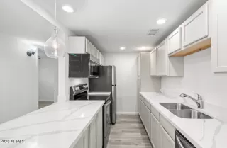 Photo #5: 7029810 Listing
