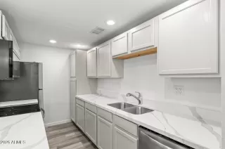 Photo #6: 7029810 Listing