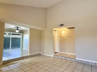 Photo #4: 7029855 Listing