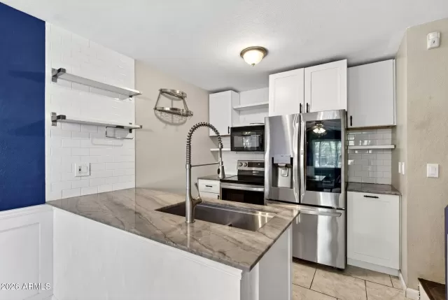 MLS: 7030094 Condo For Sale