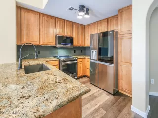 Photo #3: 7030167 Listing