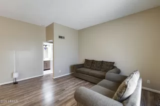Photo #4: 7030428 Listing