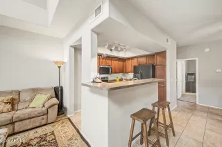 Photo #5: 7030807 Listing