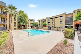 Photo #3: 7030906 Listing