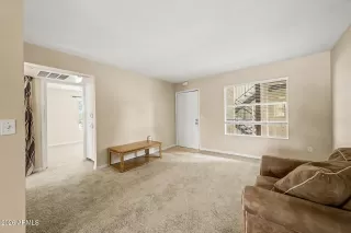 Photo #5: 7030906 Listing