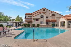 Photo #5: 7030939 Listing