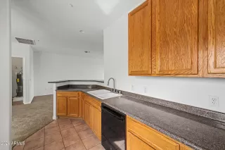 Photo #6: 7031234 Listing
