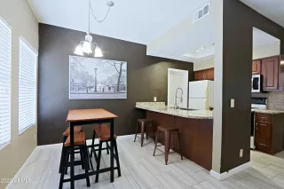 Photo #4: 7031621 Listing