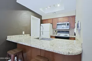 Photo #5: 7031621 Listing