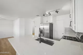 Photo #5: 7031735 Listing