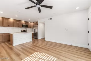 Photo #3: 7031780 Listing