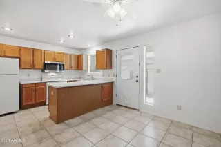 Photo #6: 7031871 Listing