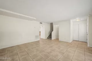 Photo #4: 7031893 Listing