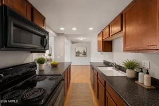 Photo #6: 7031946 Listing