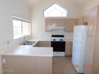 Photo #5: 7032541 Listing