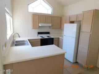 Photo #6: 7032541 Listing