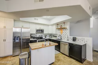 Photo #5: 7032765 Listing 
