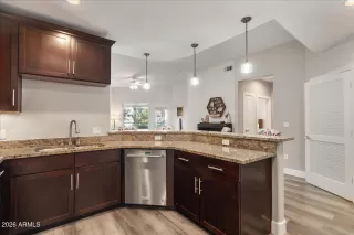 Photo #6: 7033120 Listing