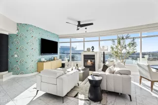 Photo #3: 7033481 Listing