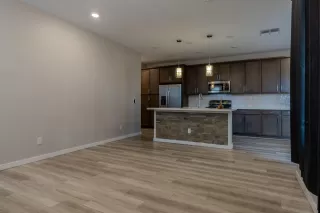Photo #5: 7033535 Listing
