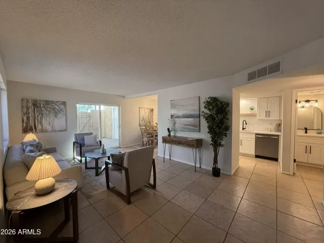 MLS: 7033926 Condo For Sale