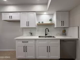 Photo #2: 7033926 Listing
