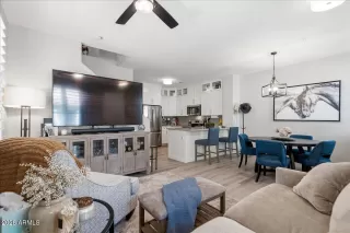 Photo #6: 7033986 Listing
