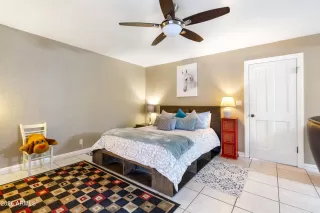Photo #5: 7034300 Listing