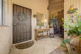 Photo #4: 7035341 Listing