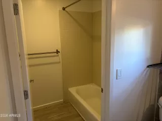 Photo #6: 7035378 Listing